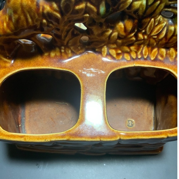 McCoy USA Spinning wheel planter with Scottie dog and cat. Vintage mid 1900s - Picture 8 of 11